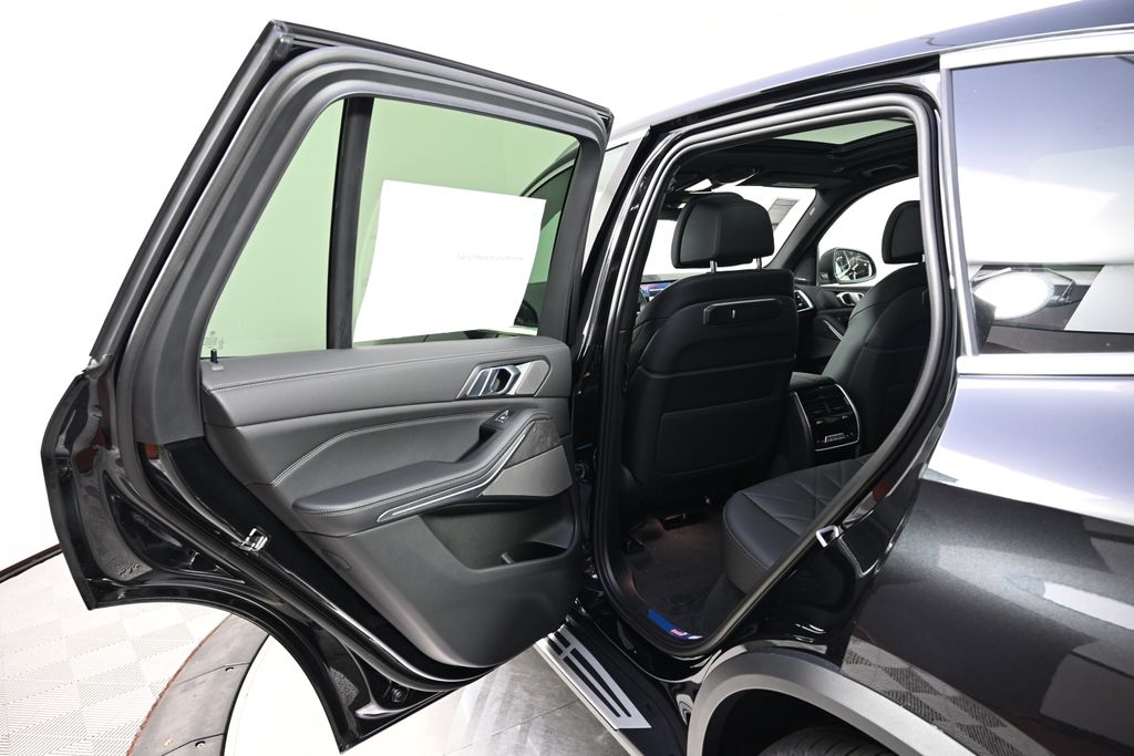 Thumbnail: 2025 BMW X5 - 23