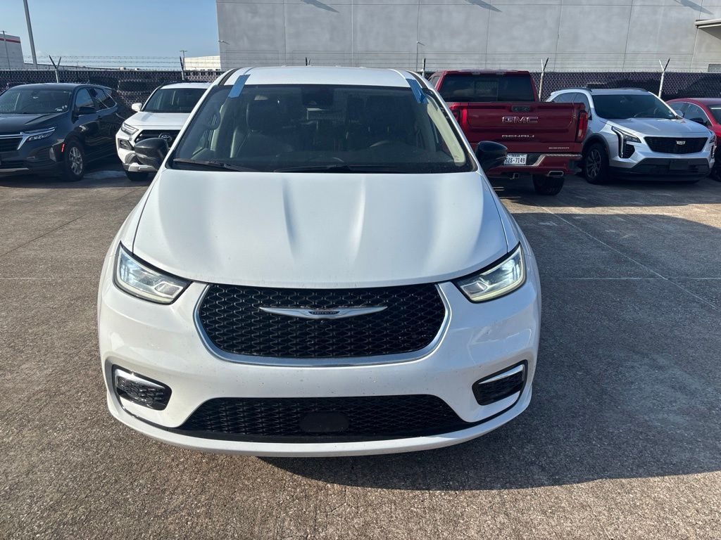 2024 Chrysler Pacifica Touring L White at Wharton Chevrolet GMC