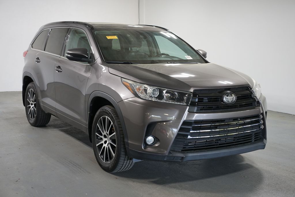Thumbnail: 2018 Toyota Highlander - 3
