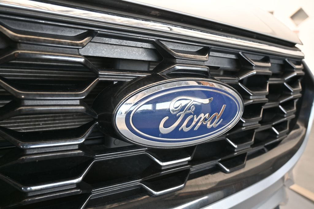 Used 2024 Silver Metallic Ford ST-Line image 43