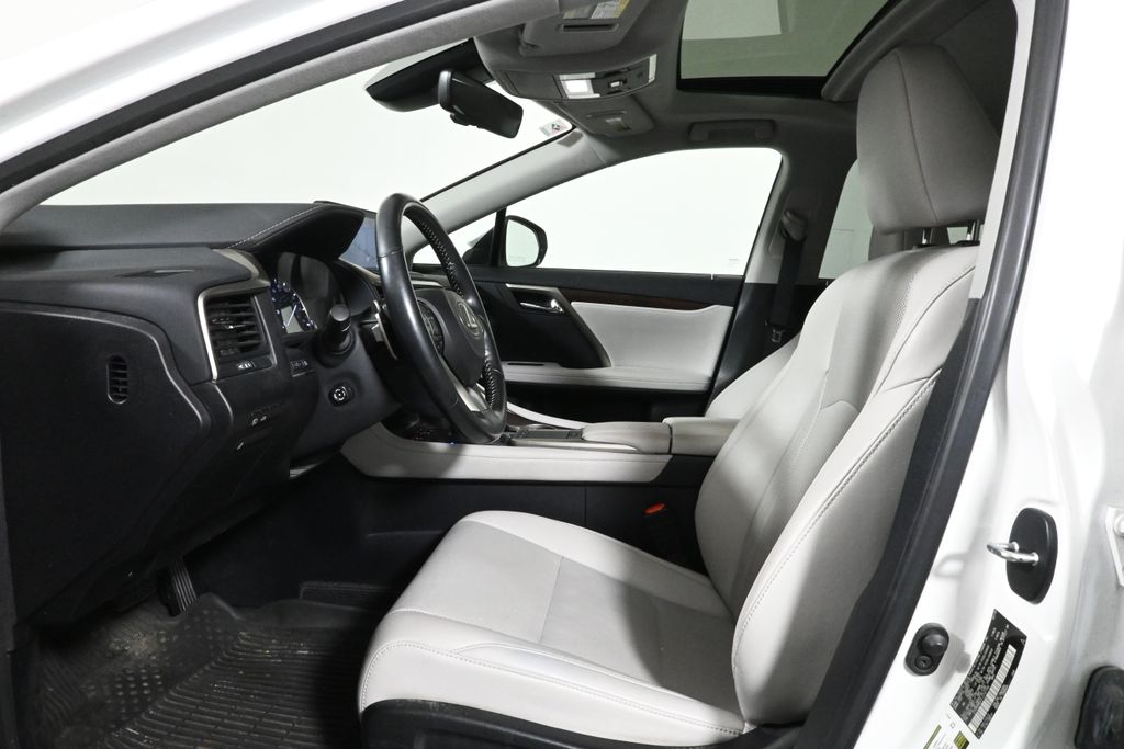 Thumbnail: 2020 Lexus RX - 3