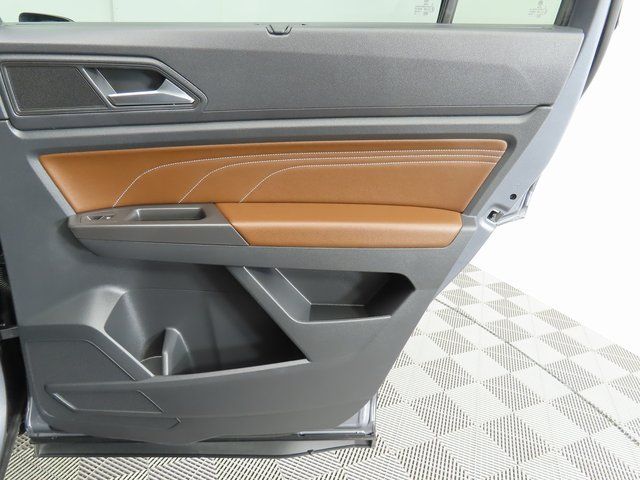 Thumbnail: 2023 Volkswagen Atlas - 27