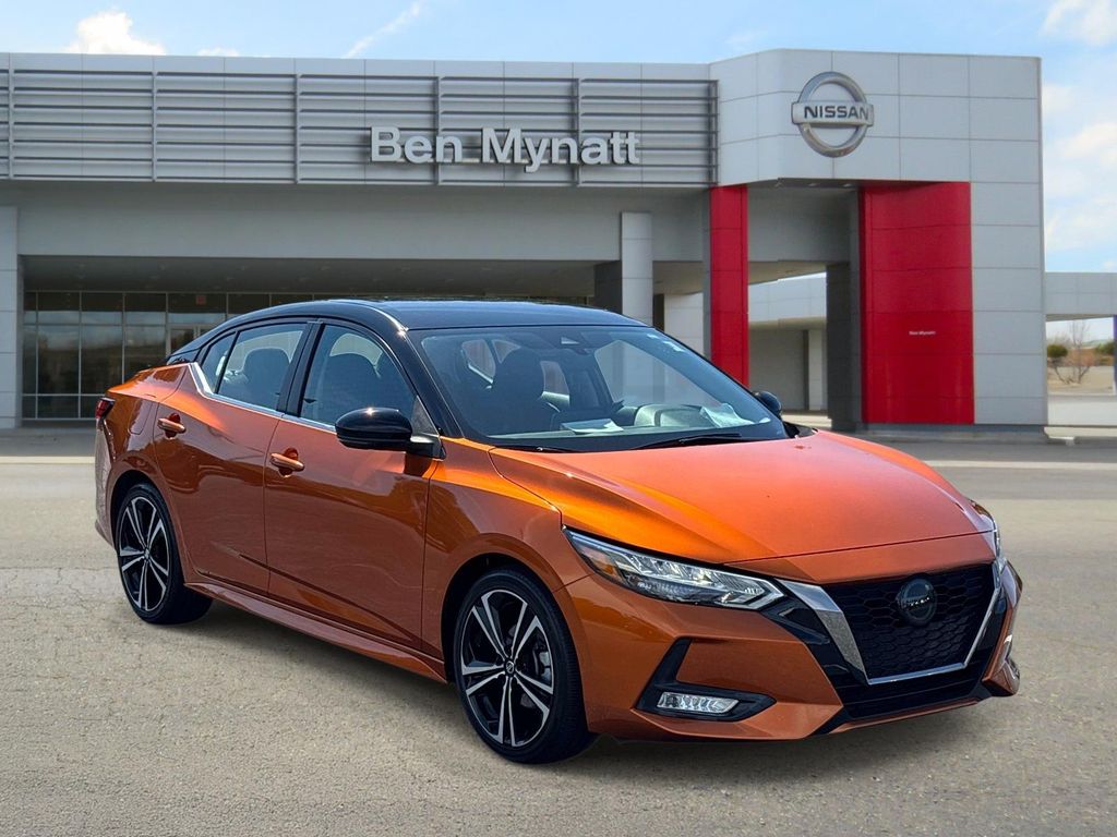 Monarch Orange/Super Black 2021 Nissan Sentra Sedan Front-Wheel Drive Continuously Variable Transmission