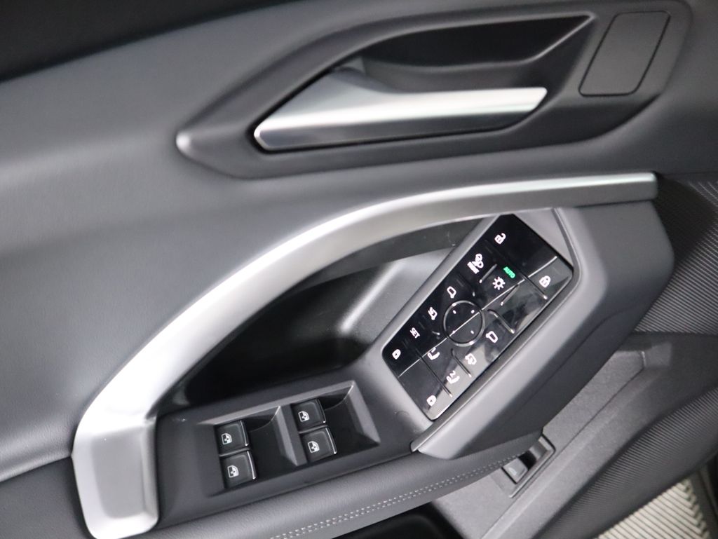 2025 Audi Q5 Premium 25