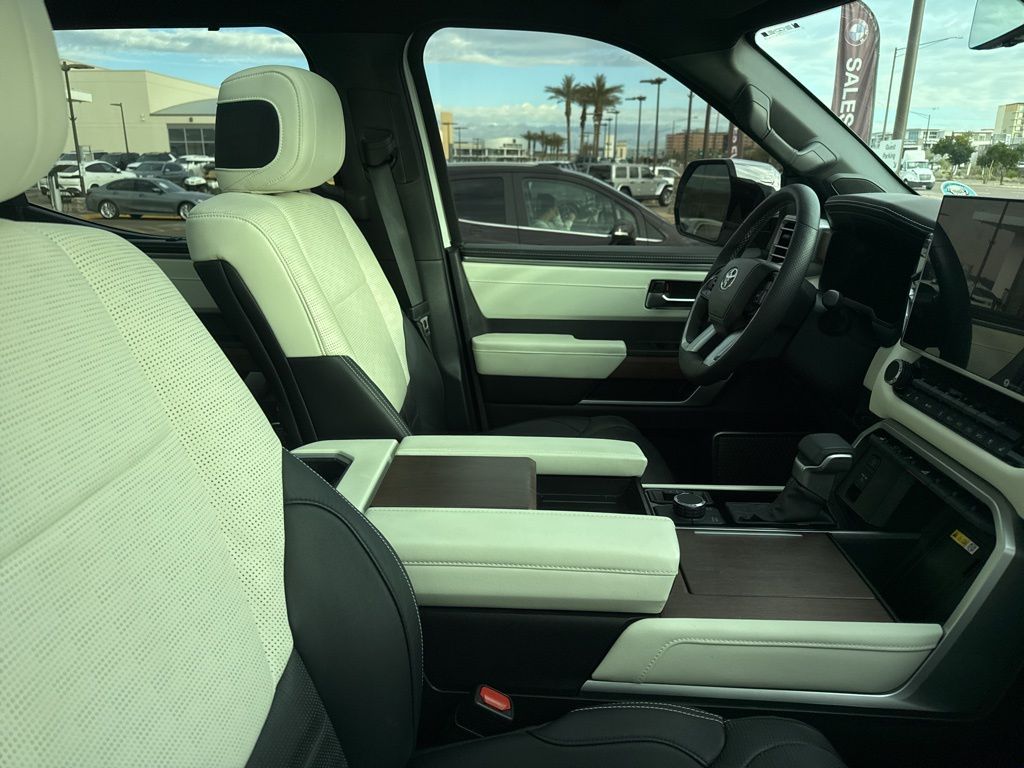 Thumbnail: 2022 Toyota Tundra - 5