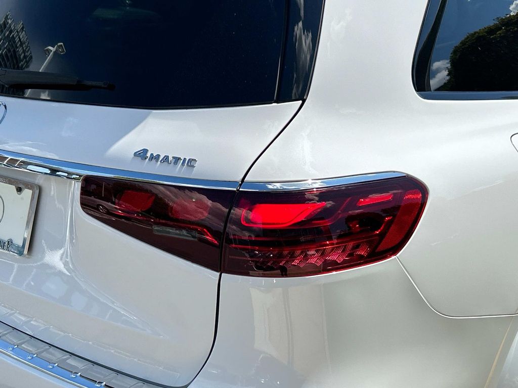 Thumbnail: 2025 Mercedes-Benz GLS - 7