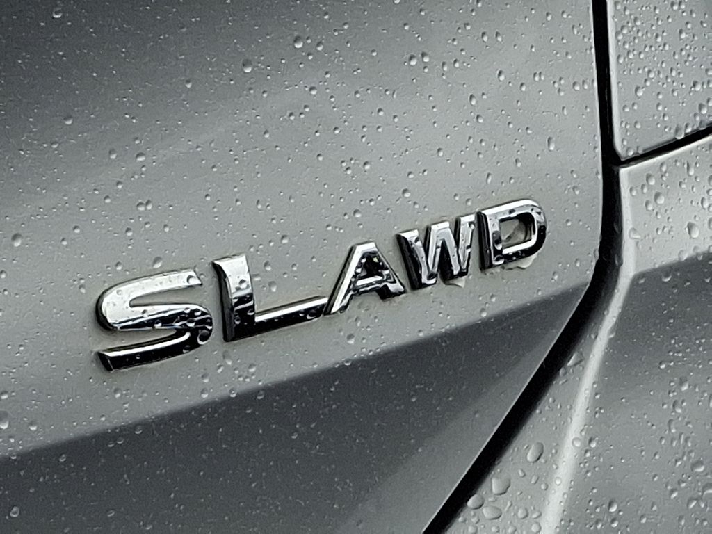 2019 Nissan Rogue SL 32