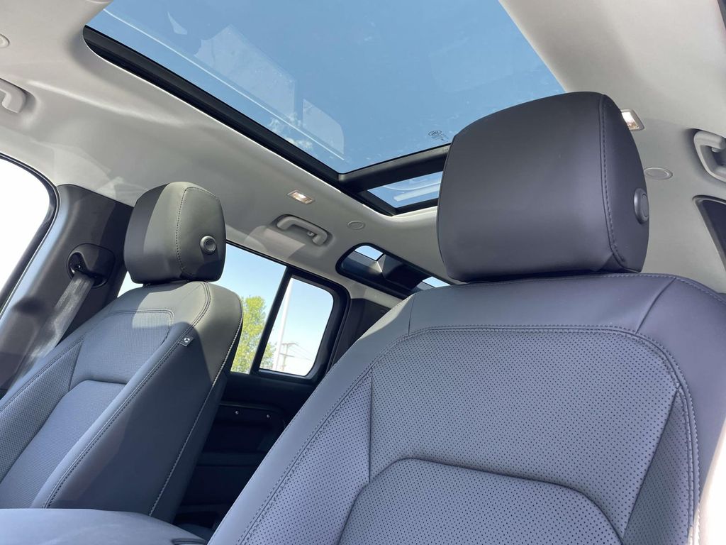 New 2026 Green Land Rover S image 16