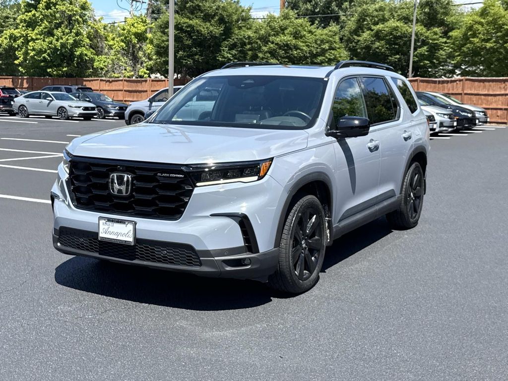 Used 2025 Honda Pilot SUV