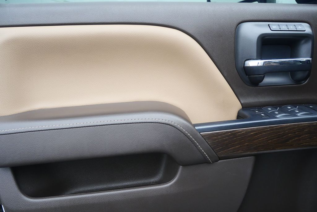 Thumbnail: 2018 GMC Sierra 2500 - 9