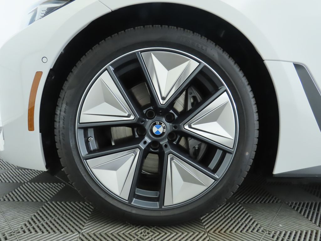 2025 BMW i4 eDrive40 31