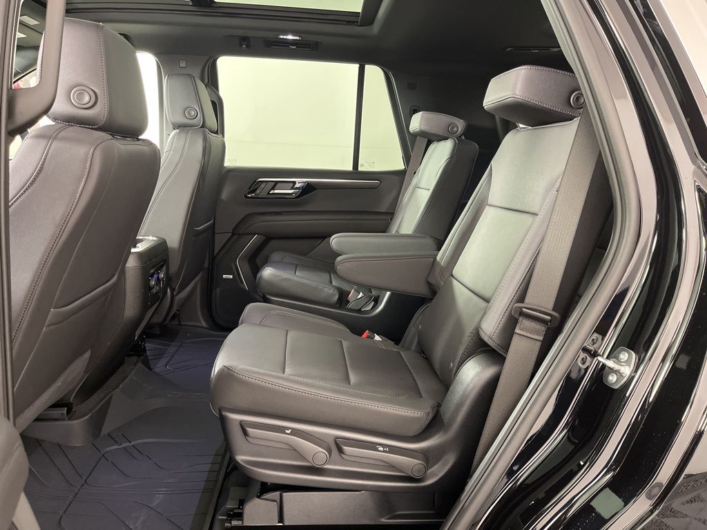Thumbnail: 2025 Chevrolet Tahoe - 25