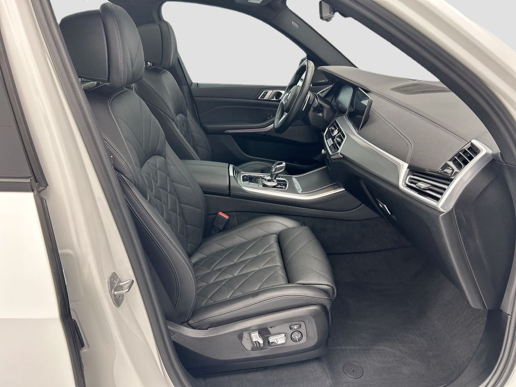 Thumbnail: 2023 BMW X5 - 19