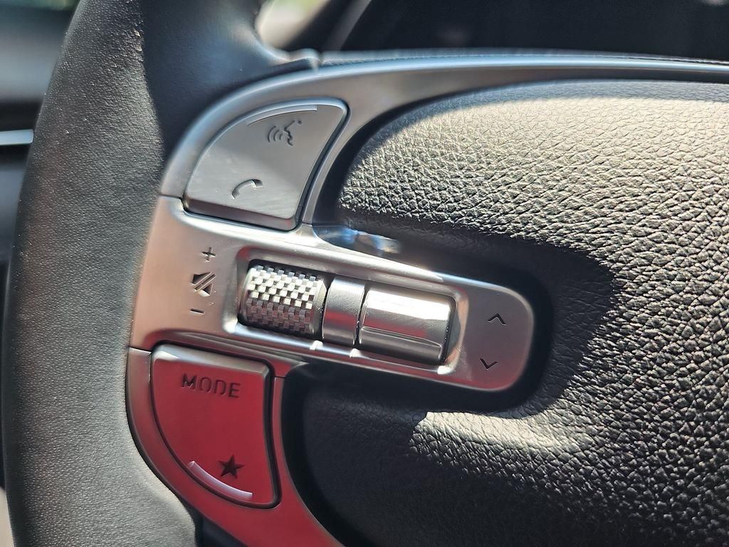 Used 2022 Red Genesis 2.5T image 17