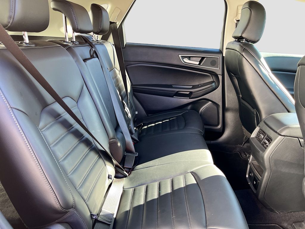 Used 2024 Gray Ford SEL image 28