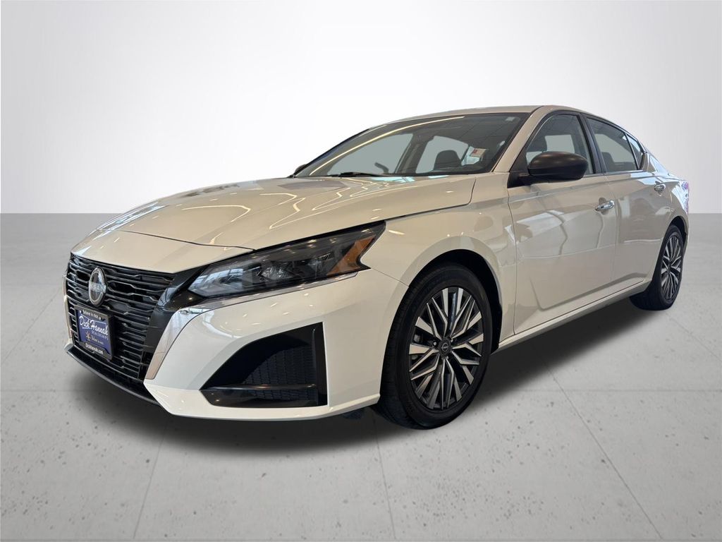 2025 Nissan Altima 2.5 SV