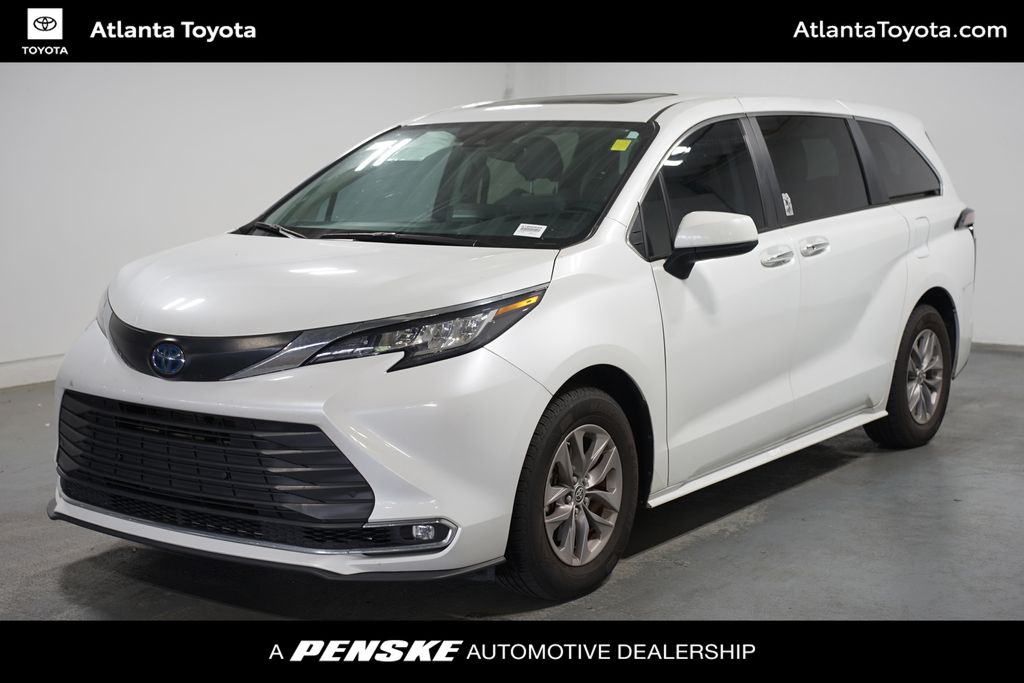 2022 Toyota Sienna XLE -
                Duluth, GA