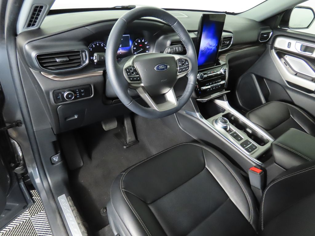 2023 Ford Explorer Limited 9