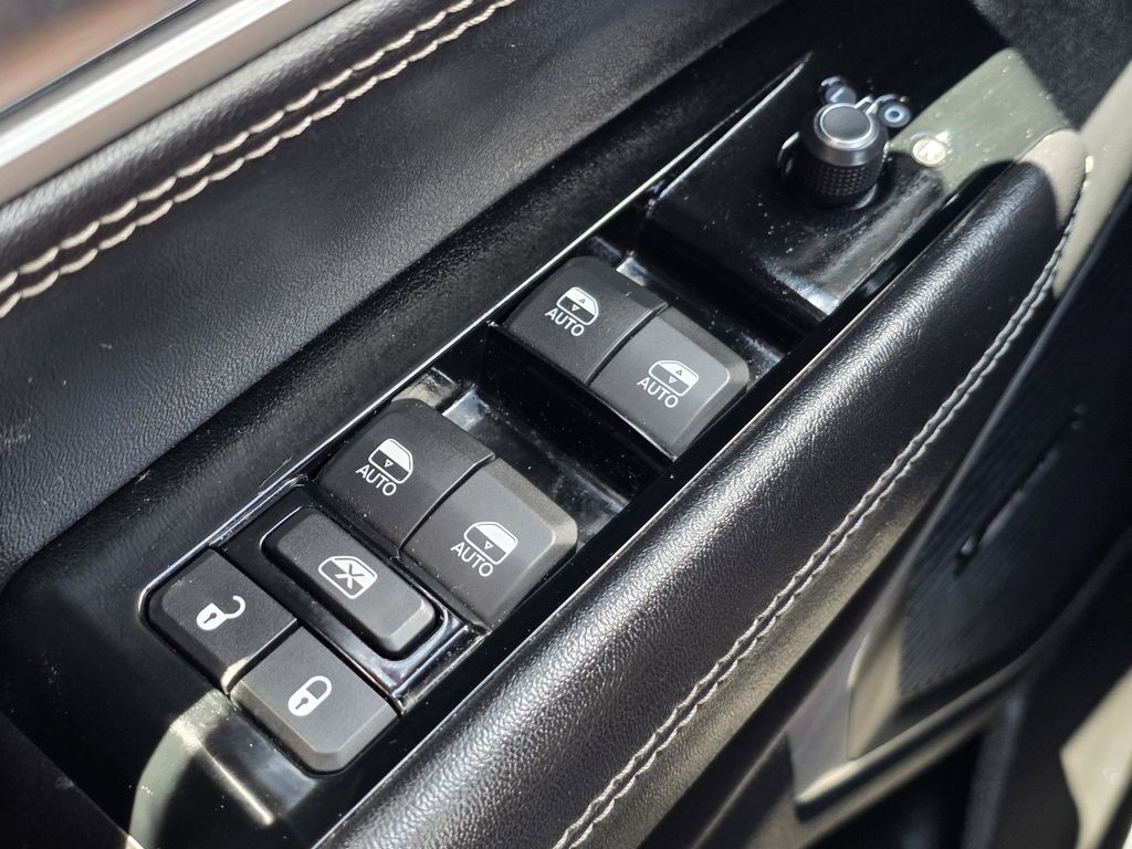 2024 Jeep Wagoneer Series II White at River Oaks CDJR