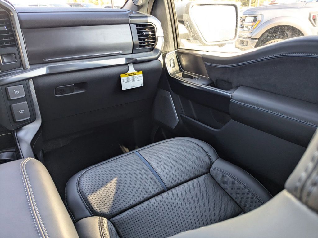 2025 Ford F-150 Platinum