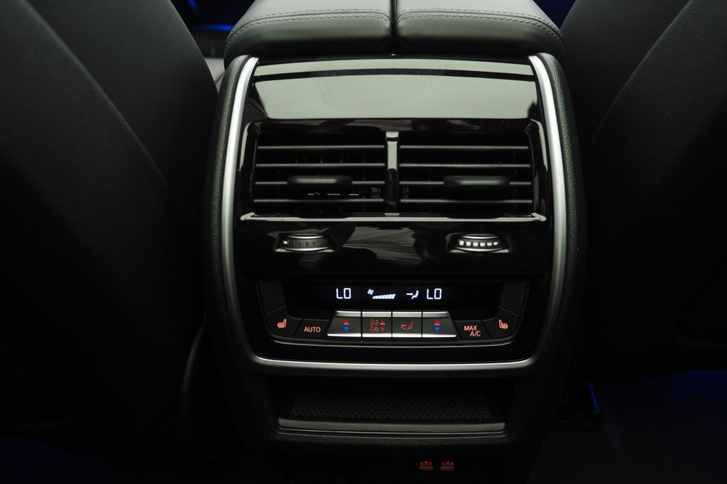 Thumbnail: 2026 BMW X5 - 22