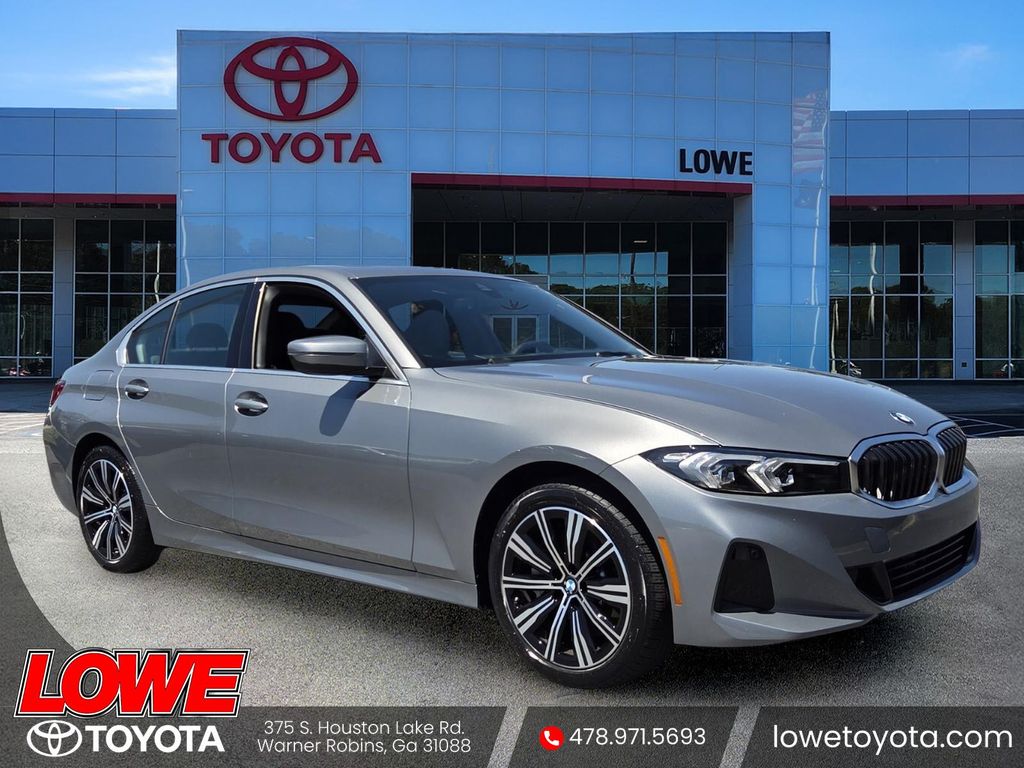 2025 BMW 3 Series 330i xDrive Sedan's photo