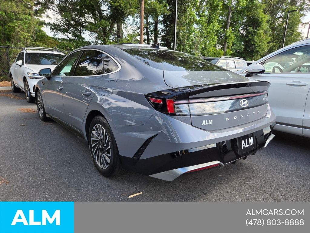 Used 2024 Blue Hyundai SEL image 9