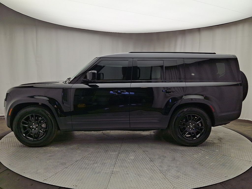 Thumbnail: 2024 Land Rover Defender - 7