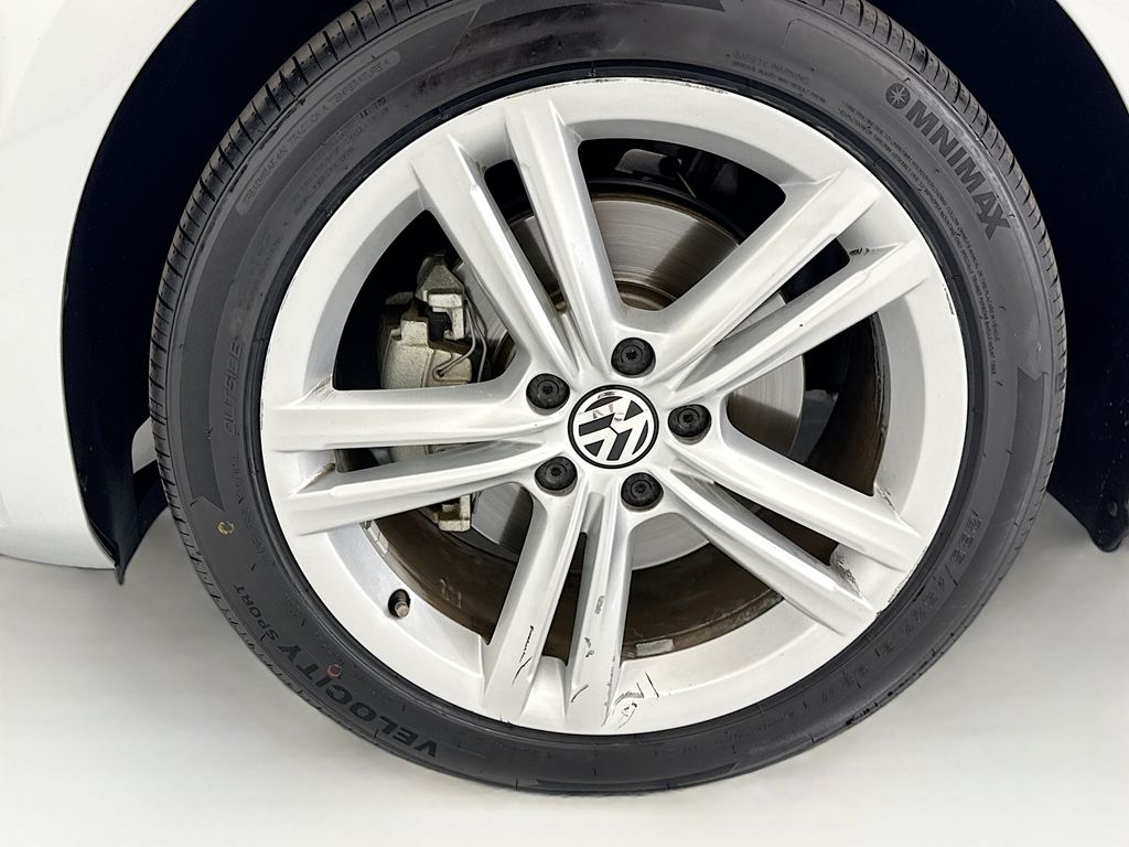 Thumbnail: 2015 Volkswagen Passat - 29