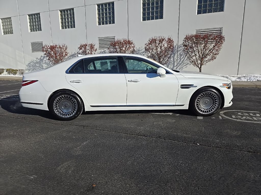 2021 Genesis G90 Premium 9