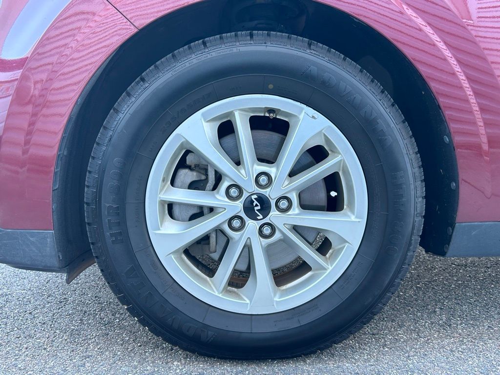 Used 2024 Red Kia LX image 47