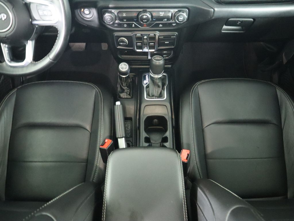 Thumbnail: 2020 Jeep Gladiator - 17