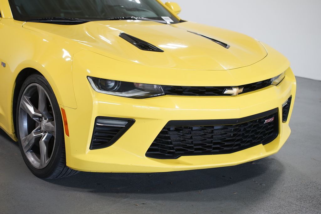 Thumbnail: 2018 Chevrolet Camaro - 4