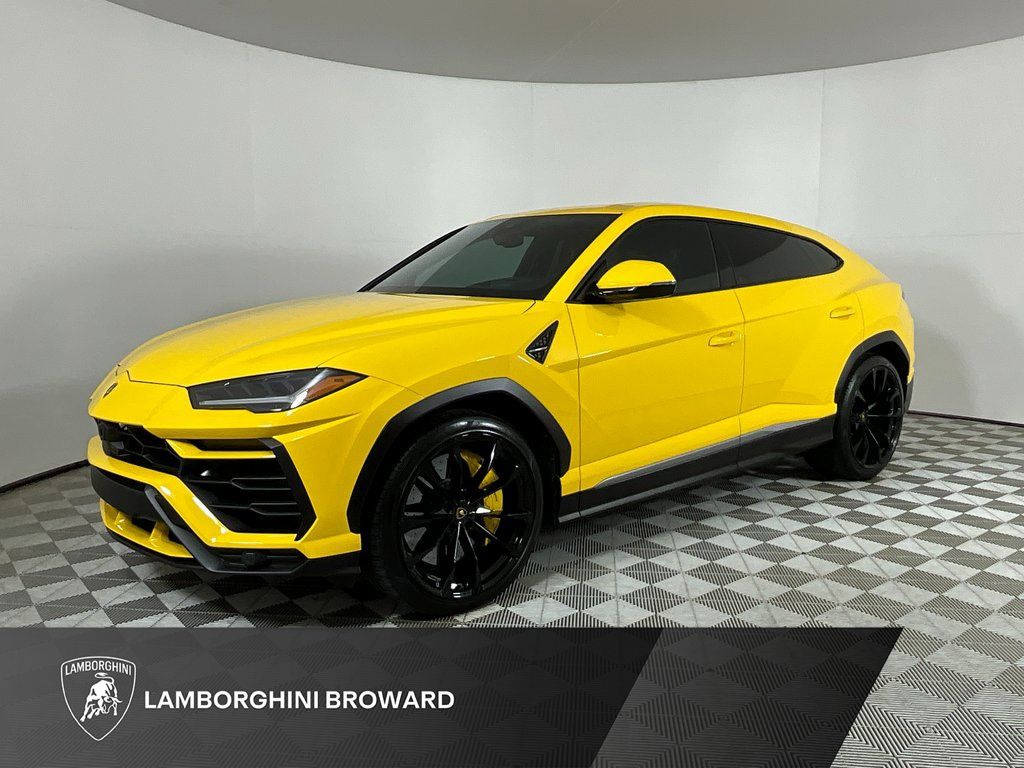 2022 Lamborghini Urus AWD