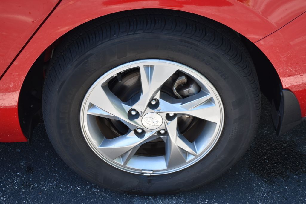 Thumbnail: 2023 Hyundai Elantra - 11