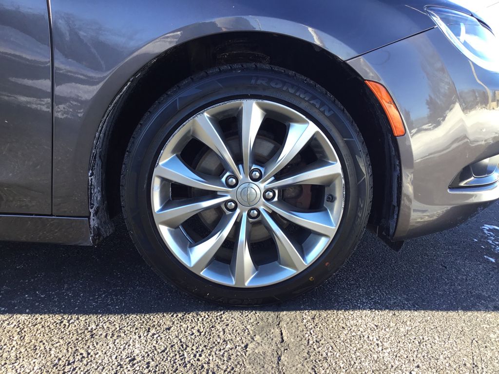 Thumbnail: 2015 Chrysler 200 - 12