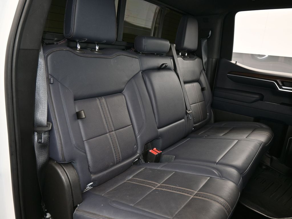 Used 2022 Iridescent Pearl Tricoat Chevrolet High Country image 58