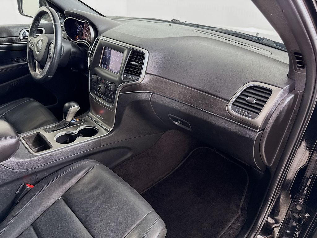 Thumbnail: 2018 Jeep Grand Cherokee - 28