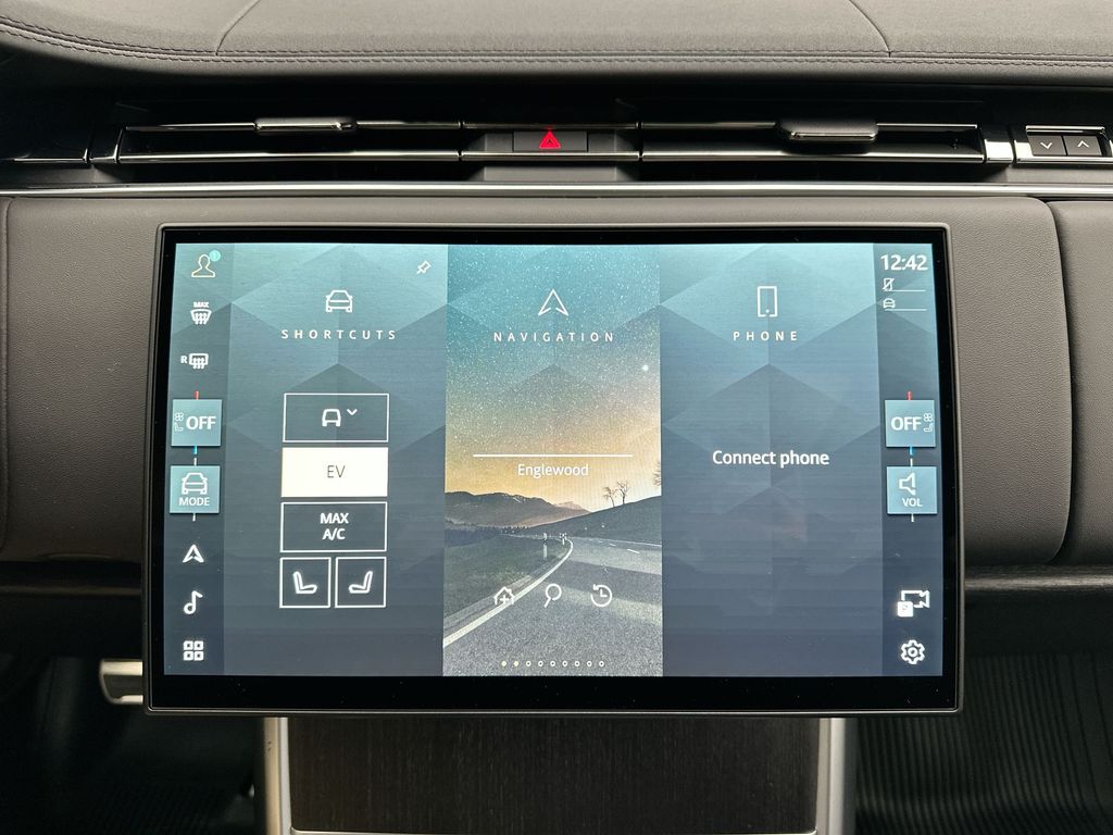 Thumbnail: 2026 Land Rover Range Rover - 21