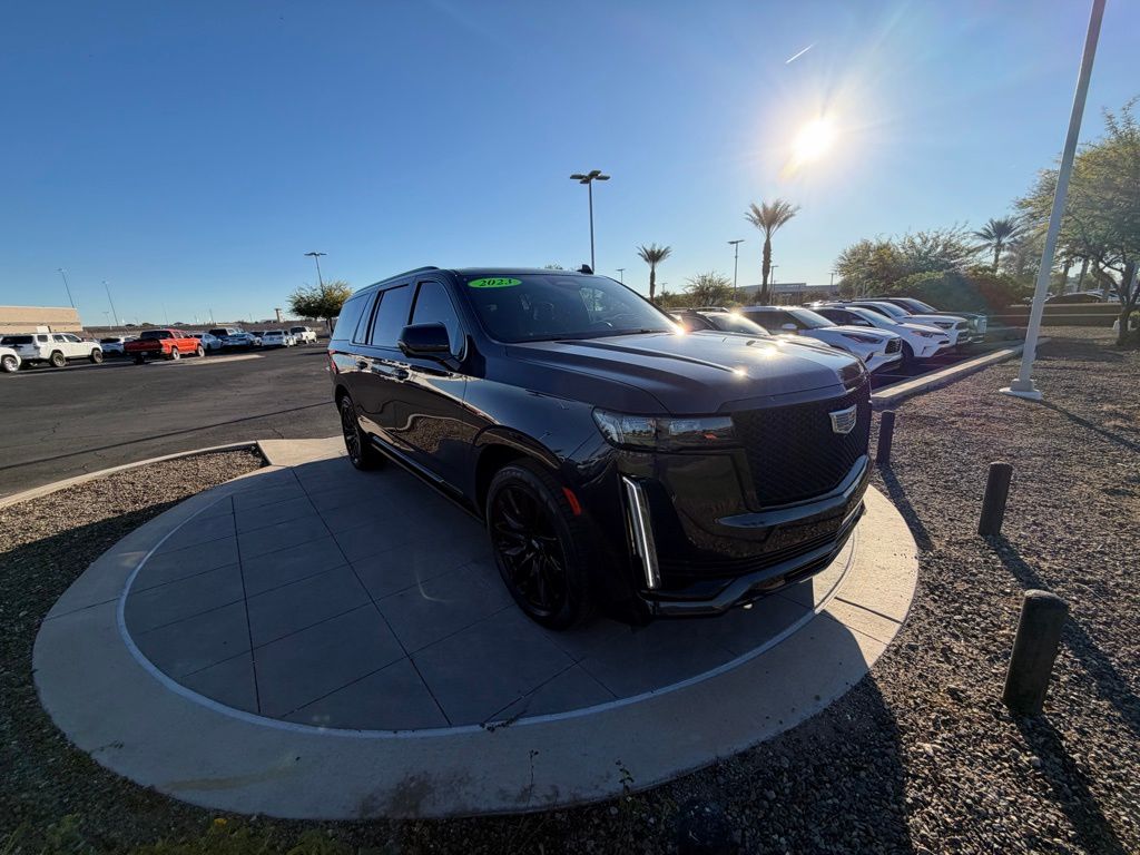 Thumbnail: 2023 Cadillac Escalade - 3