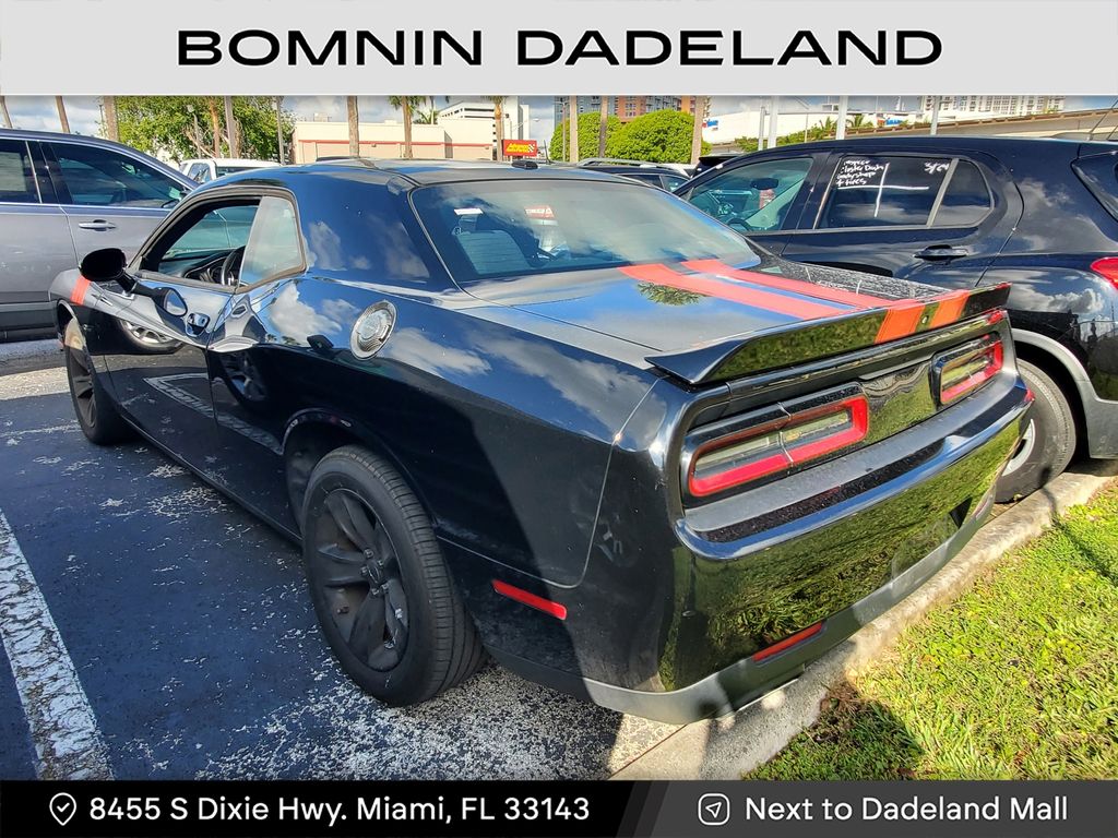 2019 Dodge Challenger SXT photo