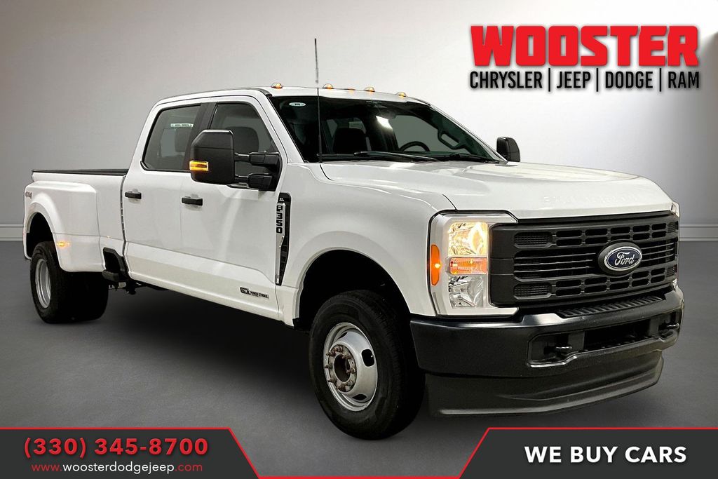 Oxford White 2023 Ford F-350 Super Duty XL Crew Cab LB DRW 4WD Pickup Truck Four-Wheel Drive Automatic