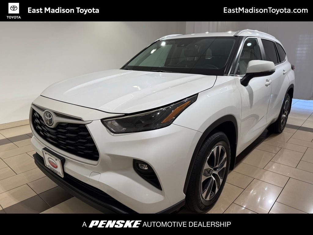 Thumbnail: 2023 Toyota Highlander - 1