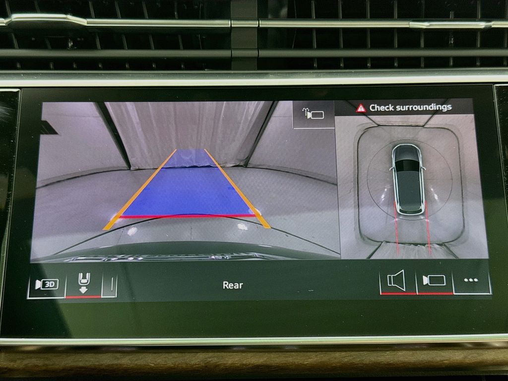 Thumbnail: 2026 Audi Q7 - 16