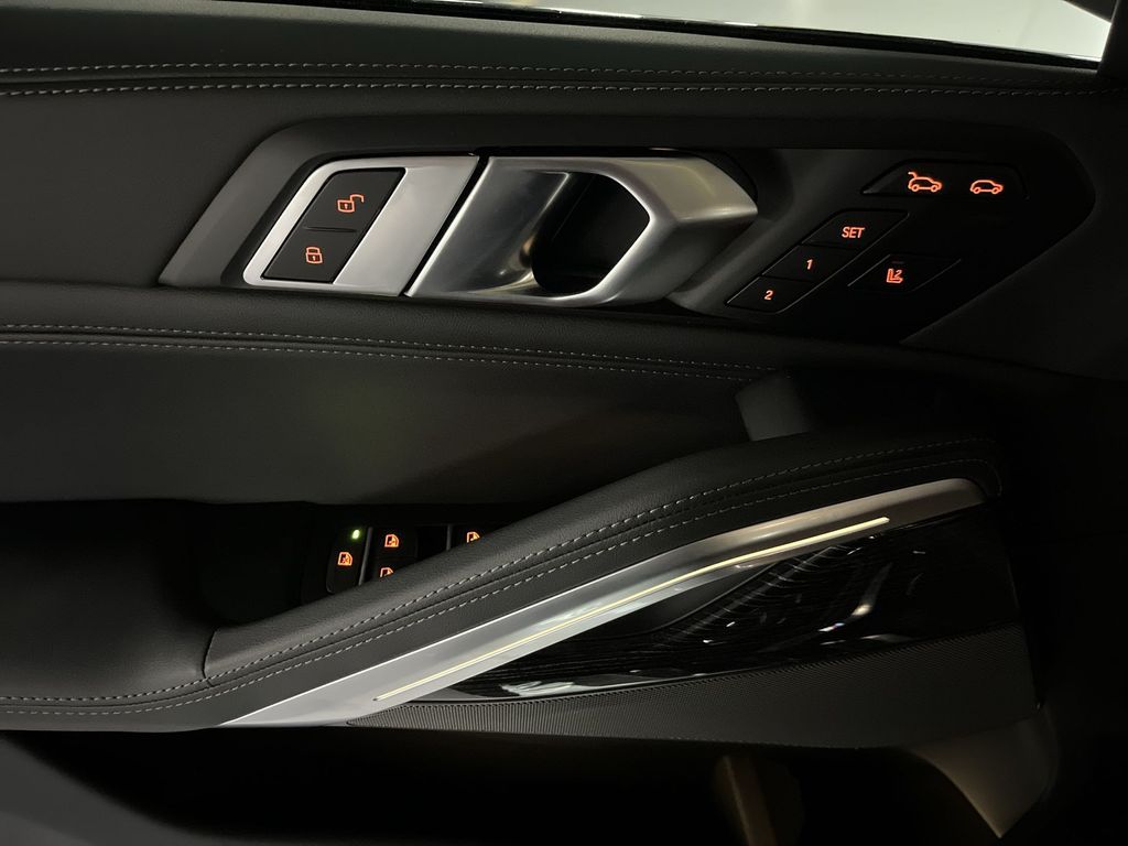 Thumbnail: 2026 BMW X6 - 13