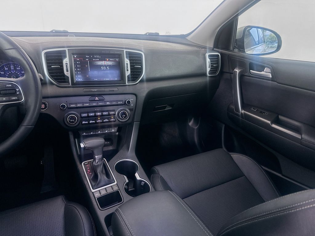 Thumbnail: 2017 Kia Sportage - 23