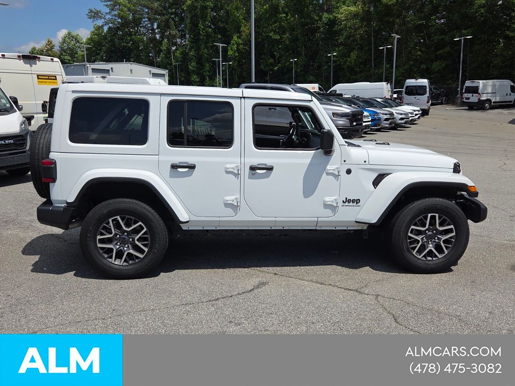 Used 2025 White Jeep Sahara image 13