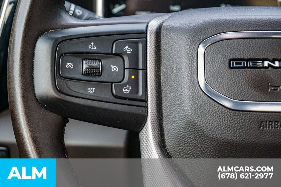 Used 2025 White GMC Denali image 29