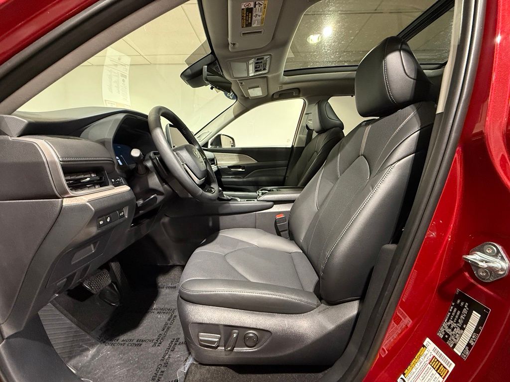 Thumbnail: 2026 Toyota Grand Highlander - 13