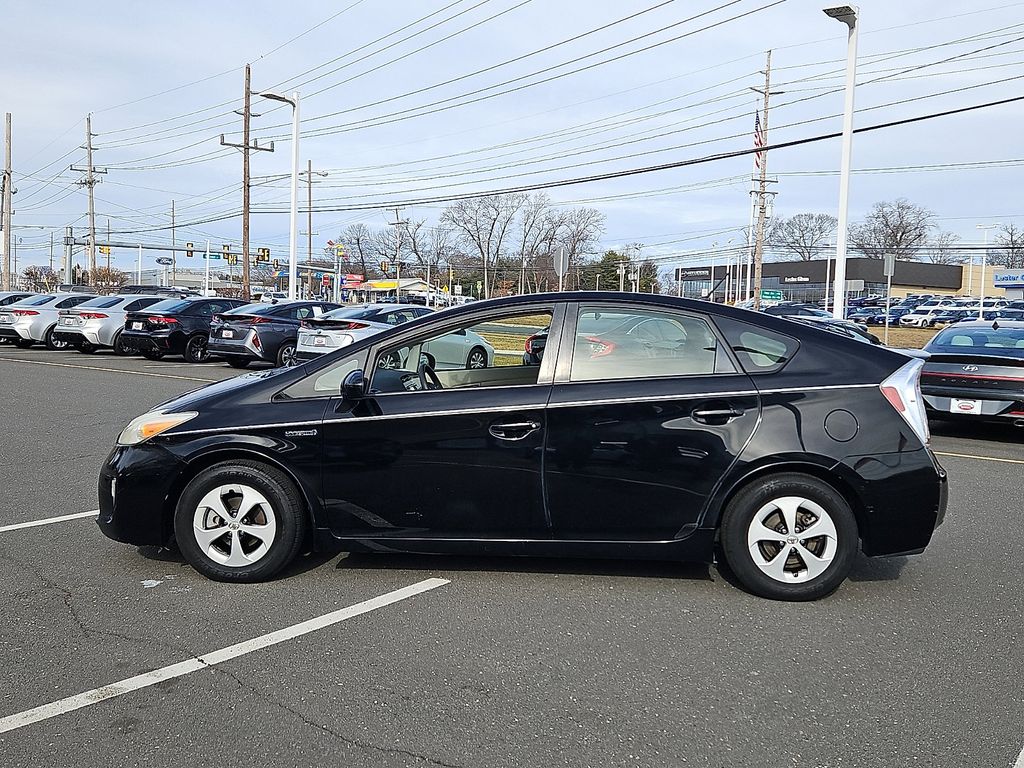 Thumbnail: 2014 Toyota Prius - 8